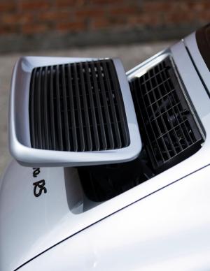 Porsche 911 Carrera RS 3.6 Touring 1992 года  (WW)